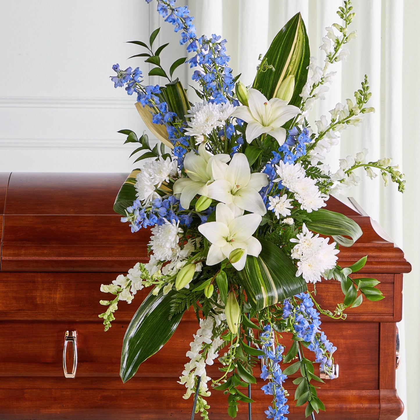 Pool of Stars - Sympathy Standing Spray