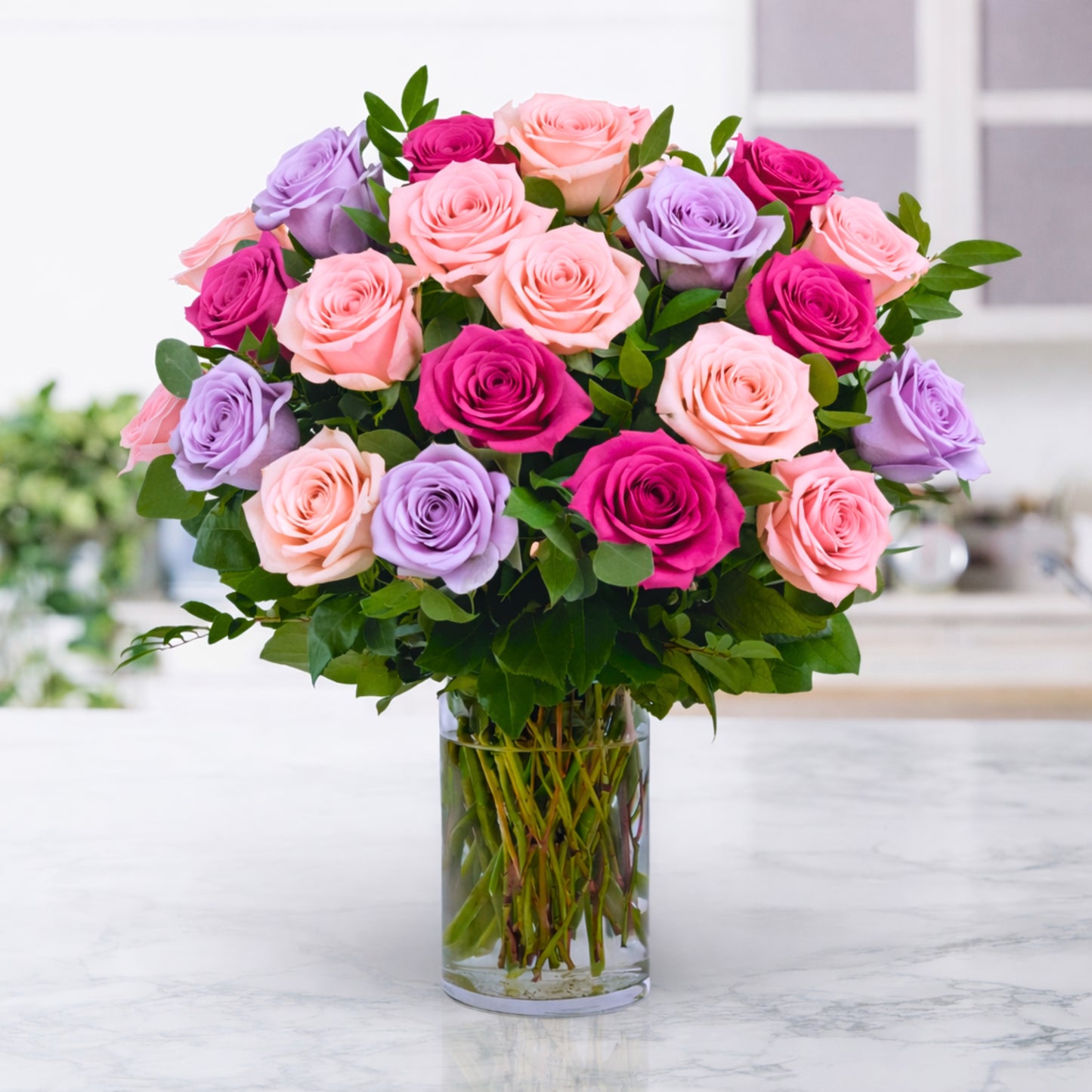 grand: 24 mixed roses