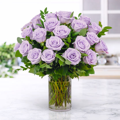 Grand: 24 Signature Roses