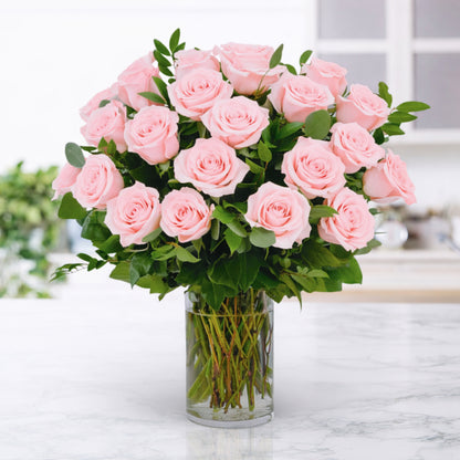 Grand: 24 Signature Roses