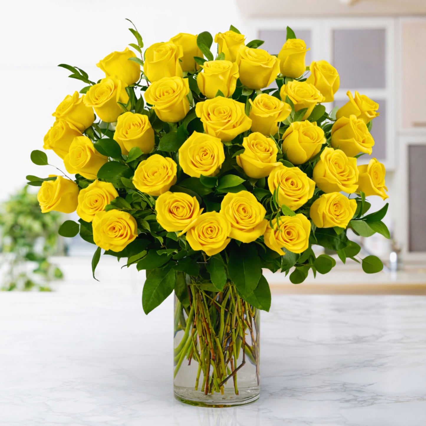 statement: 36 signature roses