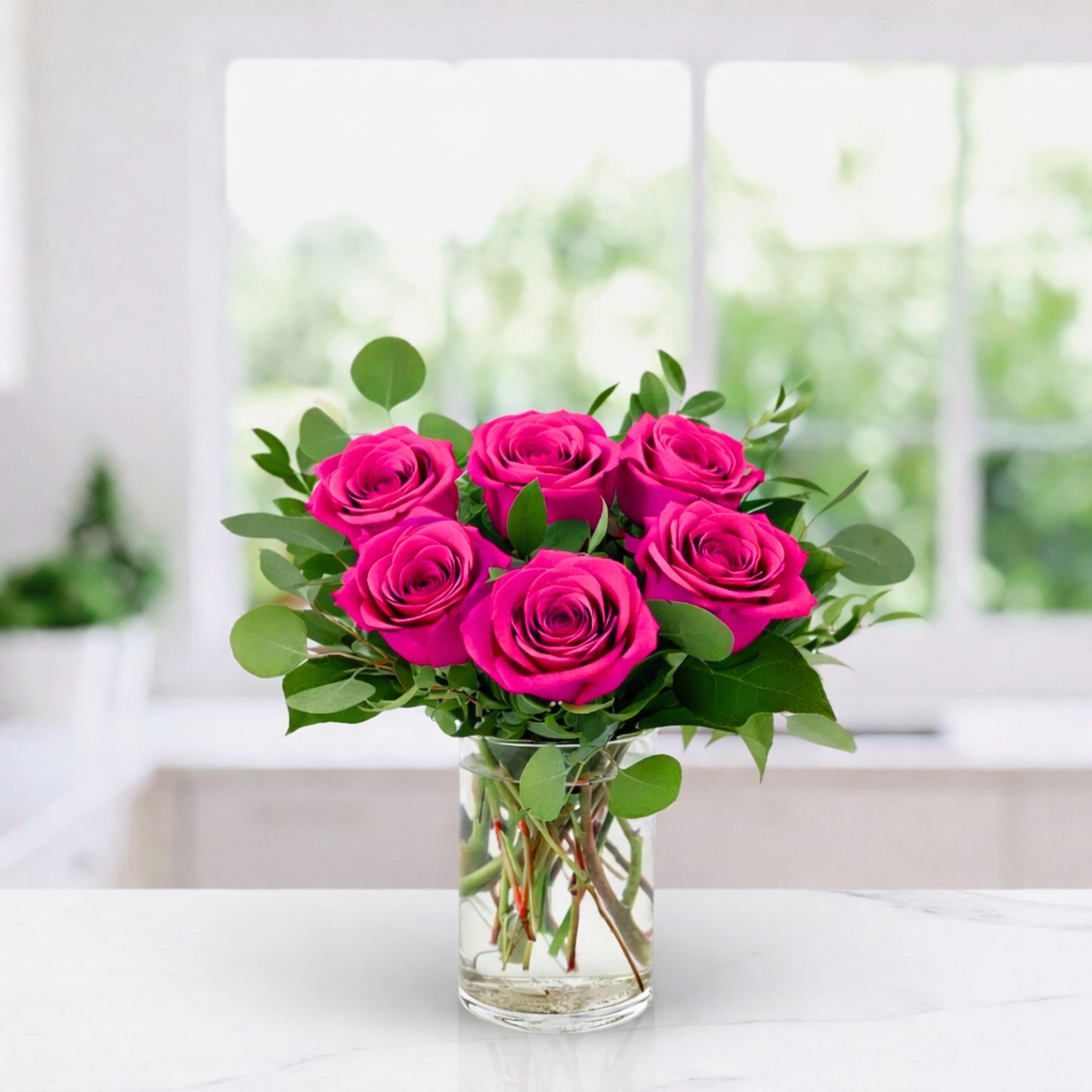 petite: 6 signature roses